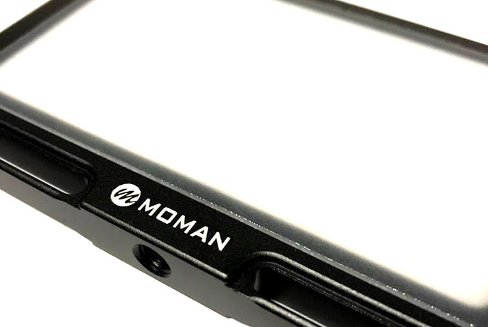 MOMAN-96LED-MFL-03-ブランドロゴ